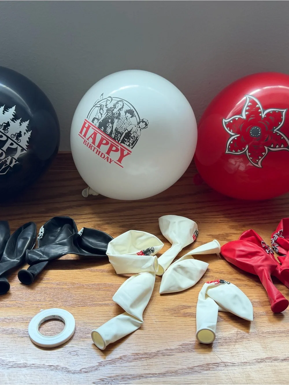 Stranger Things Red & Black Party Decoration Pack